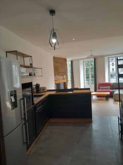 Appartement 75M2 Plein Centre Face A La Mairie Morlaix Exterior photo